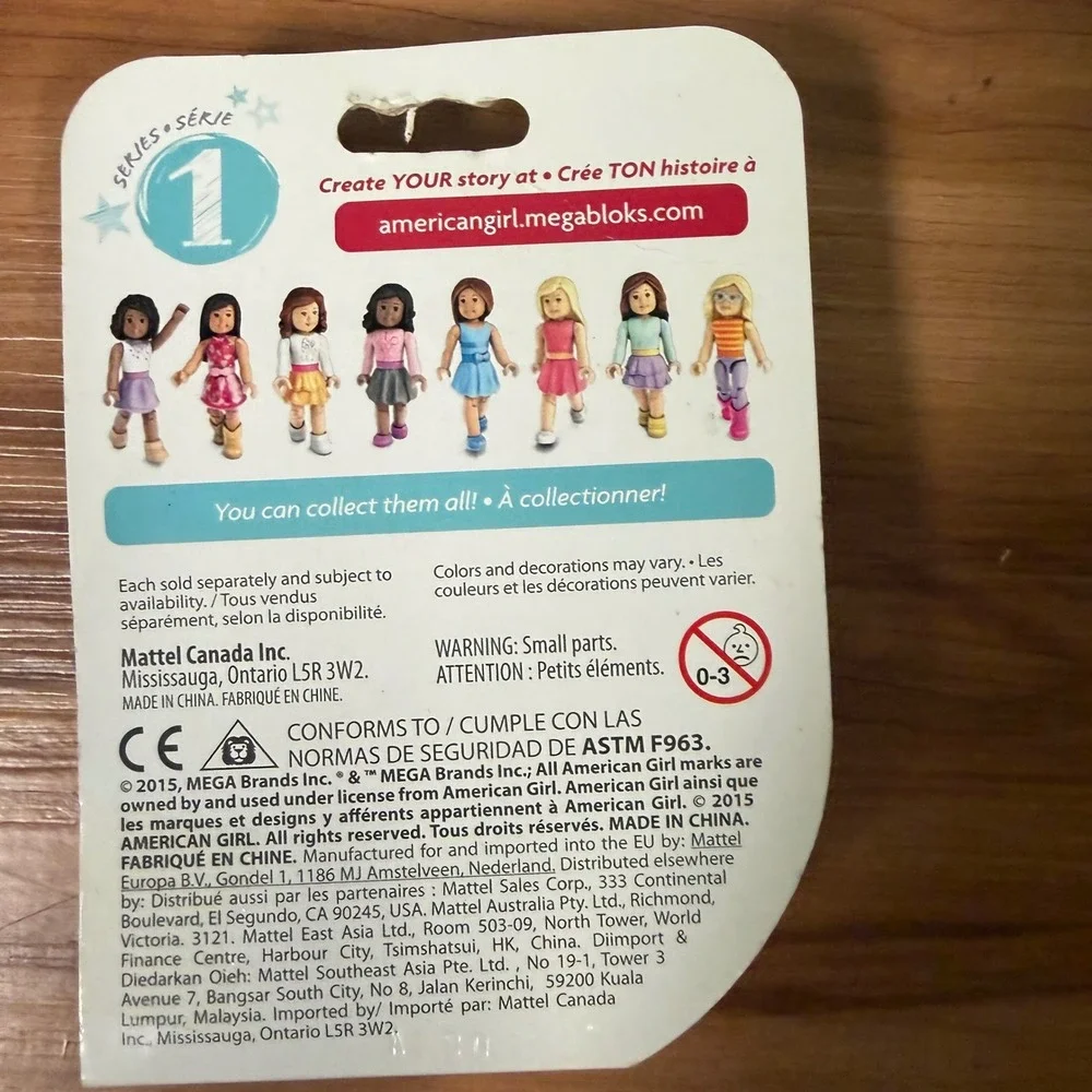 American Girl Mega Bloks Series 1 Blonde Figure with Glasses 13 Pcs New 2015